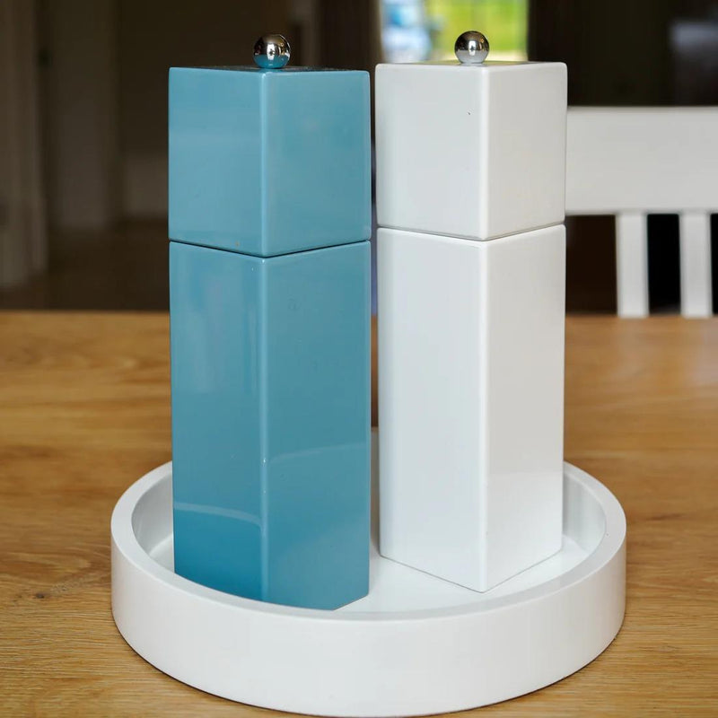 Grinder | White Square Pillar